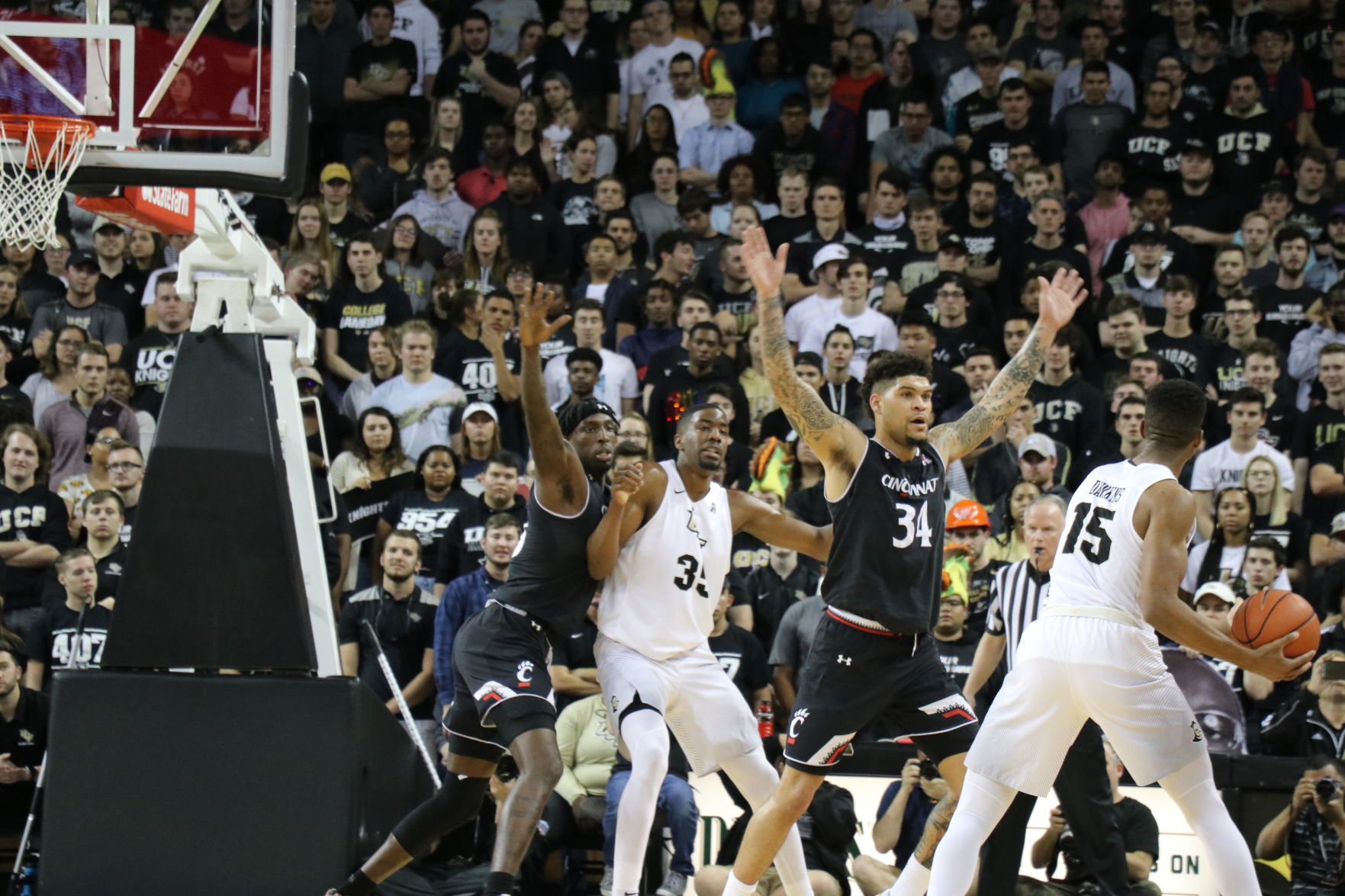Aubrey Dawkins lines up shot